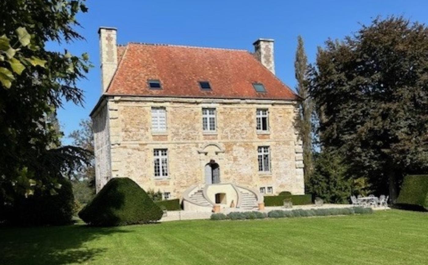 Manoir de Guerquesalles - Madame ANCONA