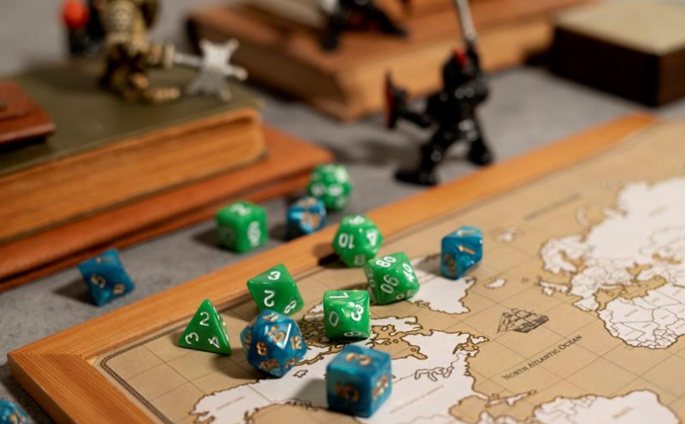 Atelier jeux de société aods/adultes - Freepik